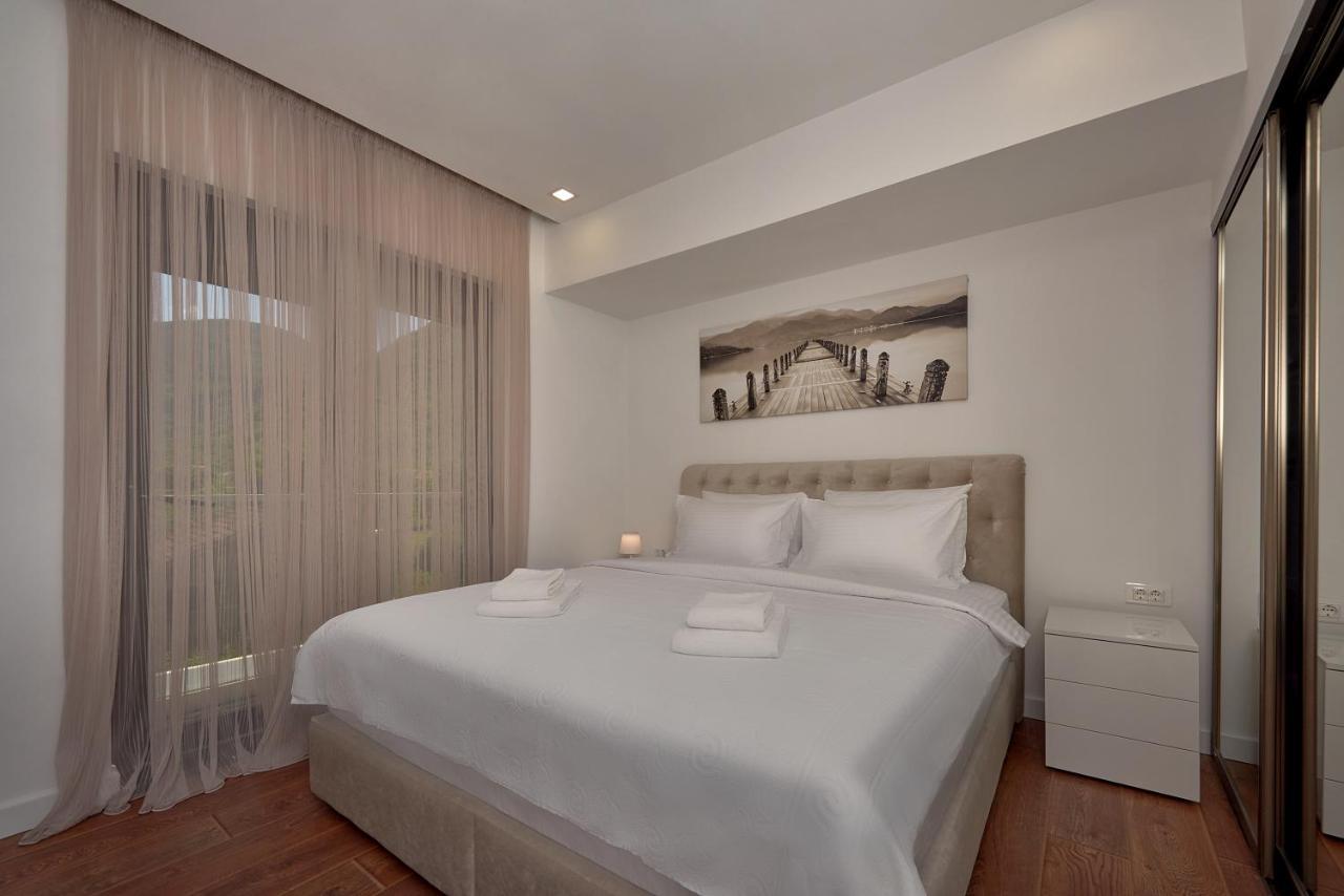 Georgiy Lux Apartments Lastva Grbaljska Buitenkant foto