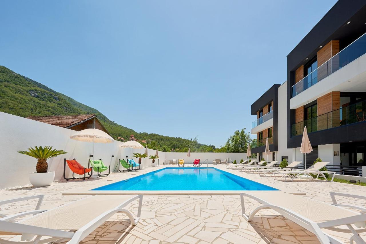 Georgiy Lux Apartments Lastva Grbaljska Buitenkant foto