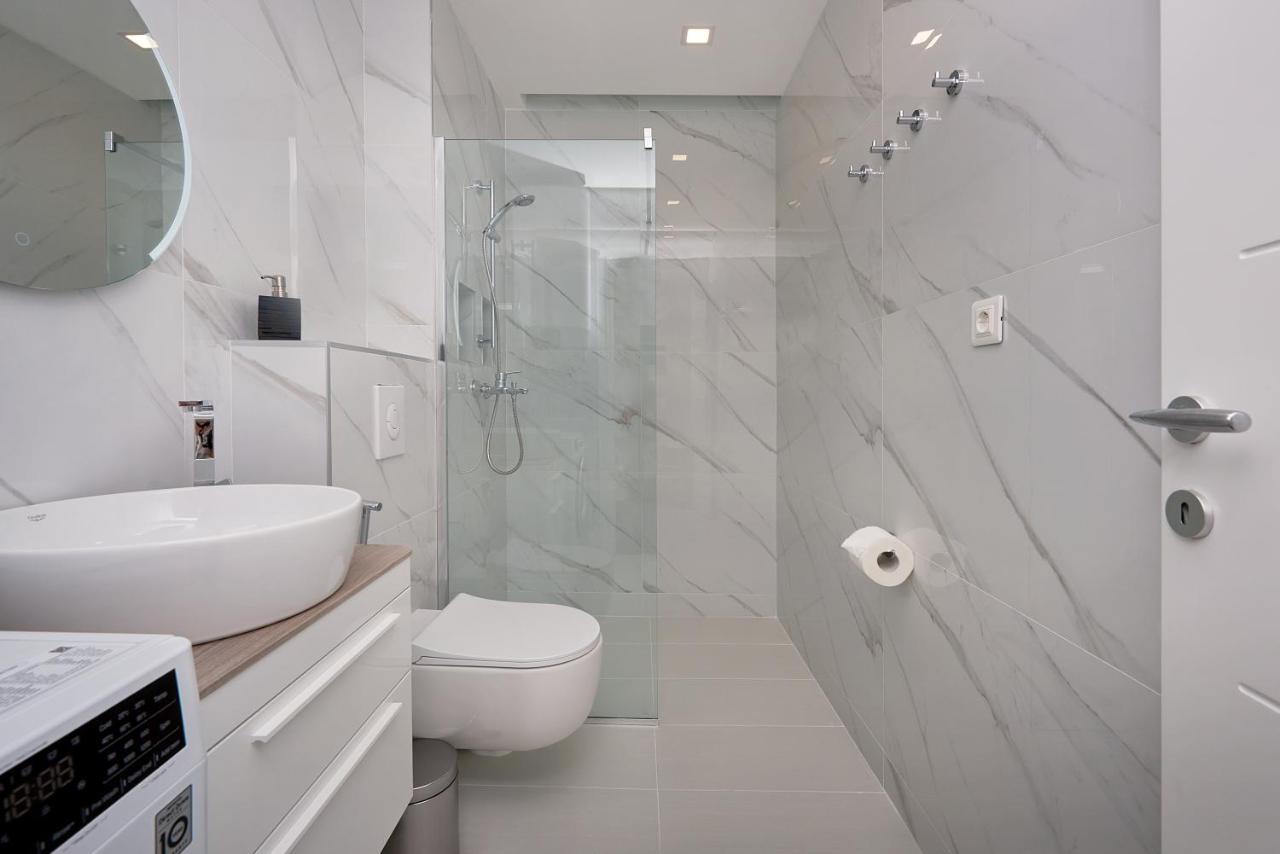 Georgiy Lux Apartments Lastva Grbaljska Buitenkant foto