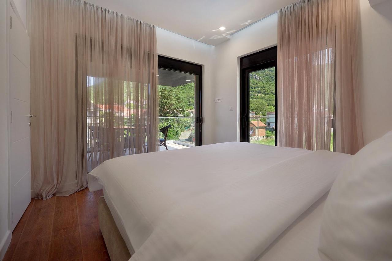 Georgiy Lux Apartments Lastva Grbaljska Buitenkant foto