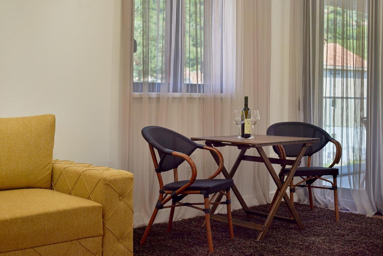 Georgiy Lux Apartments Lastva Grbaljska Buitenkant foto